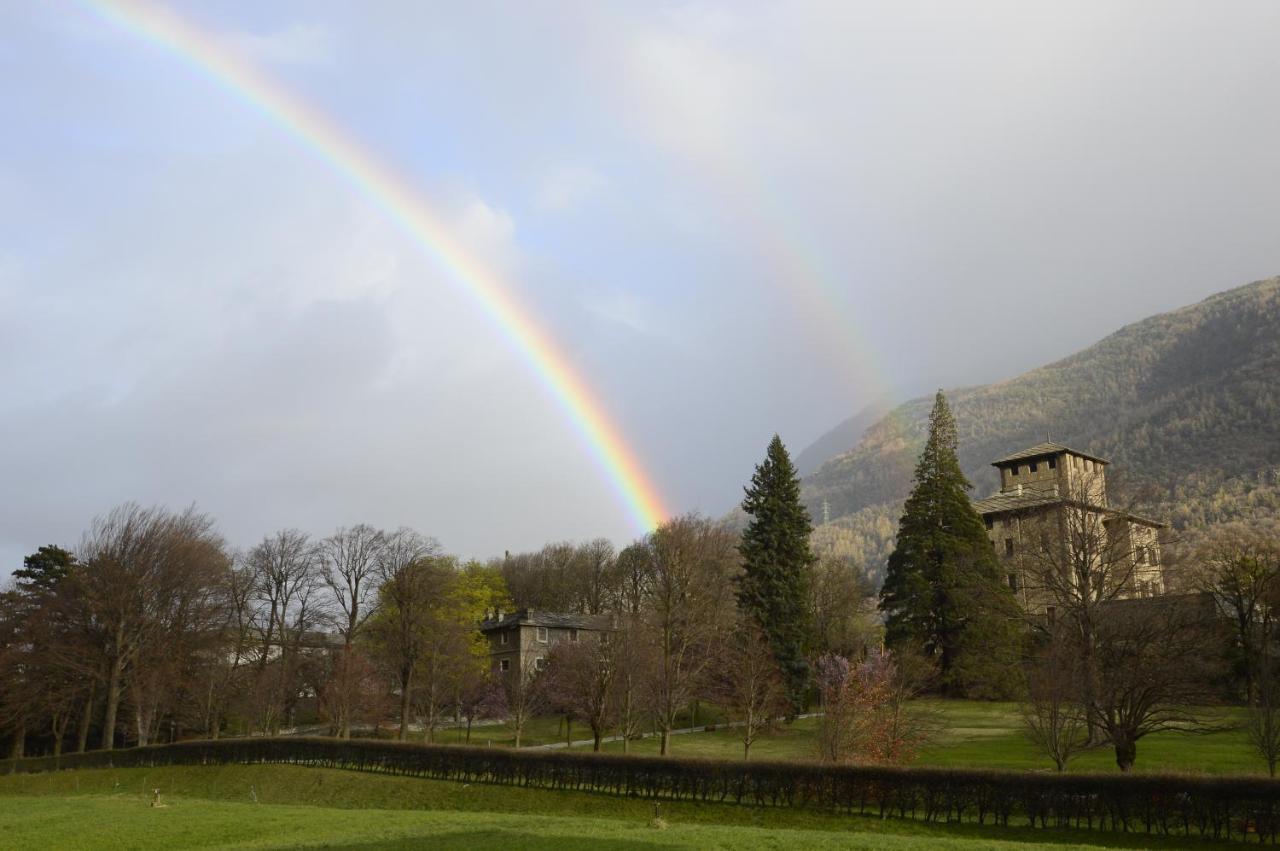 Au Coin Du Chateau Chatillon Bagian luar foto